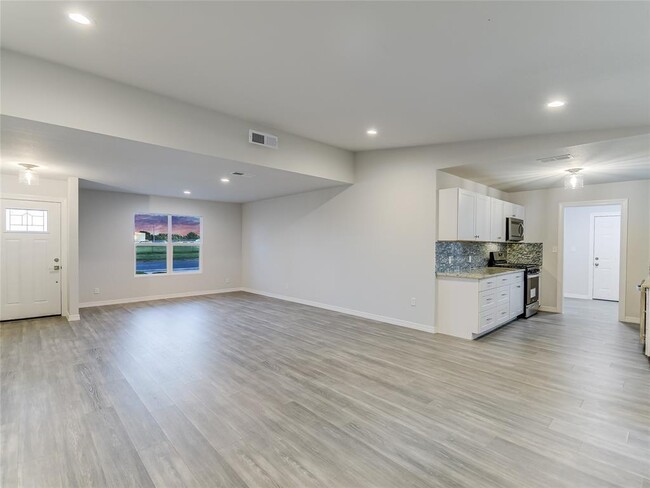 Building Photo - 4206 McKinney Falls Pkwy