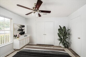 Interior Photo - Meadowbrook Luxury Apartments