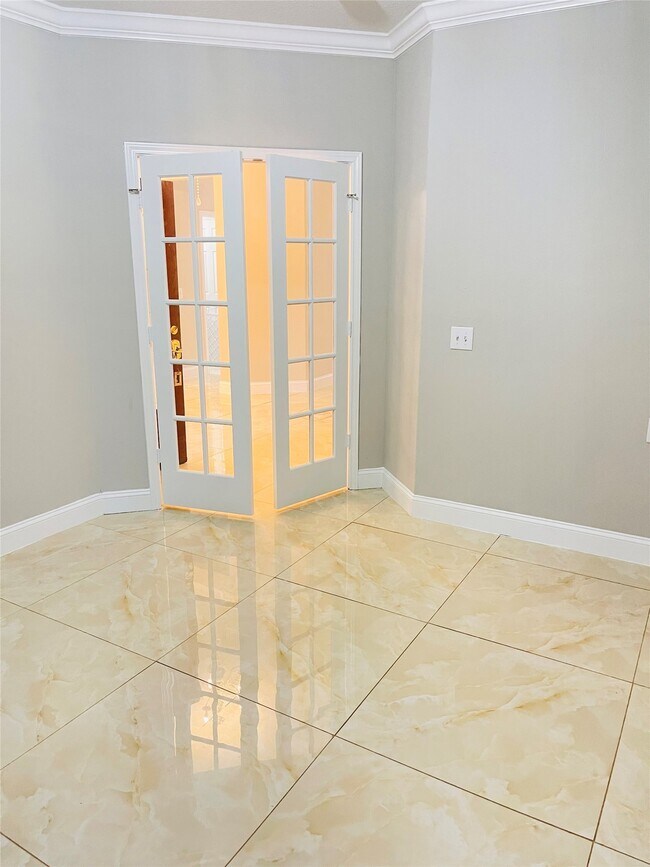 Foto del edificio - 6207 Harrison Ct