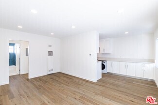Building Photo - 1026 6th St