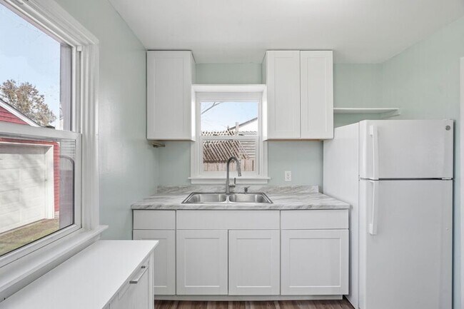 Foto del edificio - 2707 E South Crescent Ave