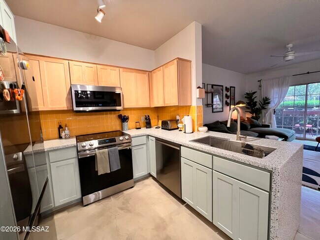 Building Photo - 1500 E Pusch Wilderness Dr