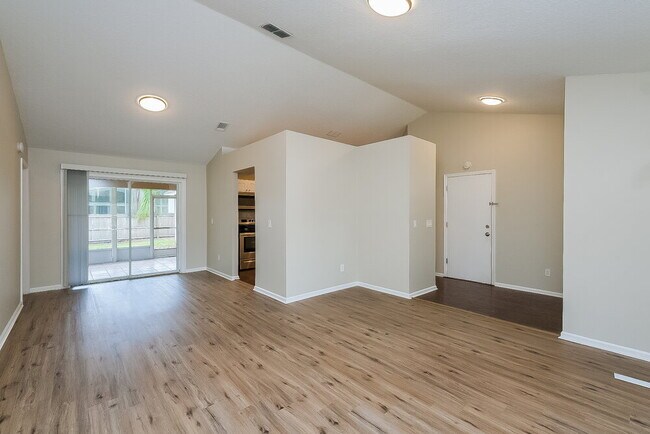 Building Photo - 4551 Oak River Cir