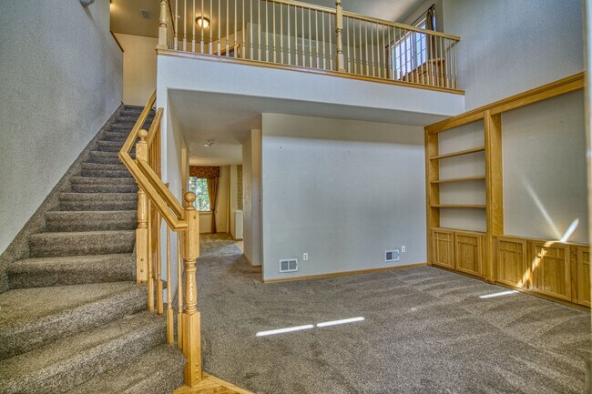 Building Photo - 6286 Taft St