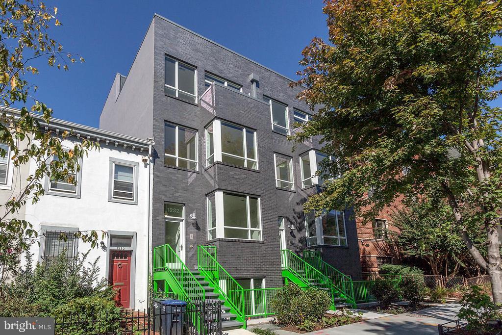 Foto principal - 1232 10th St NW