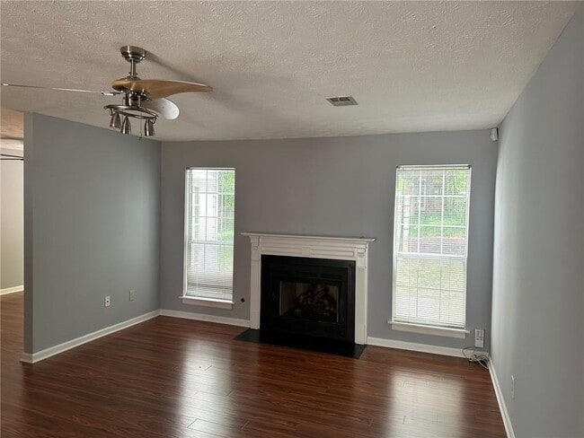 Building Photo - 3555 Park Bluff Ln NW
