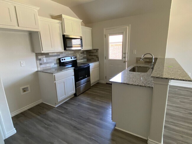 Building Photo - 126 Wind Ridge