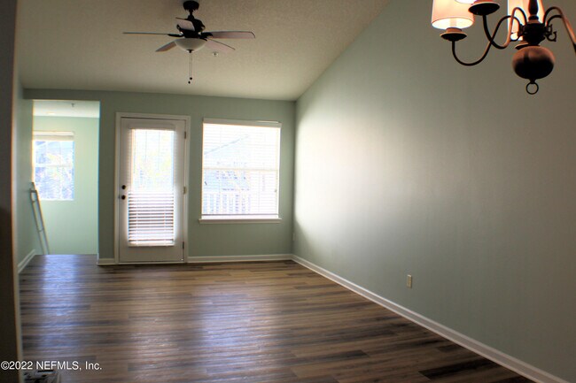Building Photo - 2200 Marsh Hawk Ln