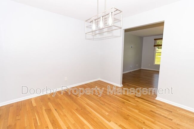 Foto del edificio - 1313 Timbercrest Ln