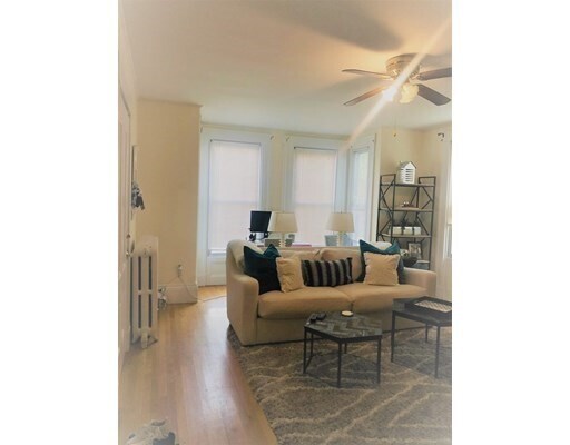 Foto del edificio - 349 K St