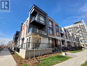 Building Photo - 1132-1112 DAVID EYER Rd