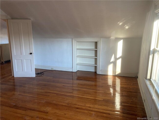 Foto del edificio - 883 Montauk Ave