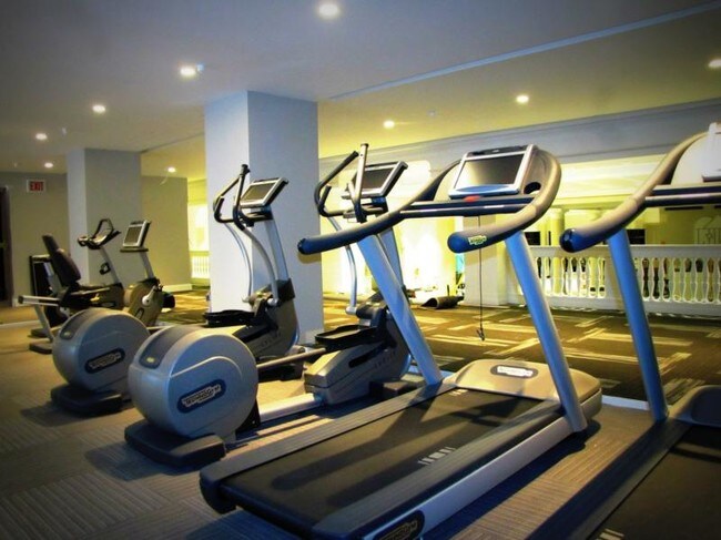 Foto del edificio - 5009 N Sheridan Rd