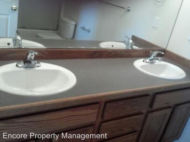 Foto del edificio - 4150-4152 SW Reindeer Ave