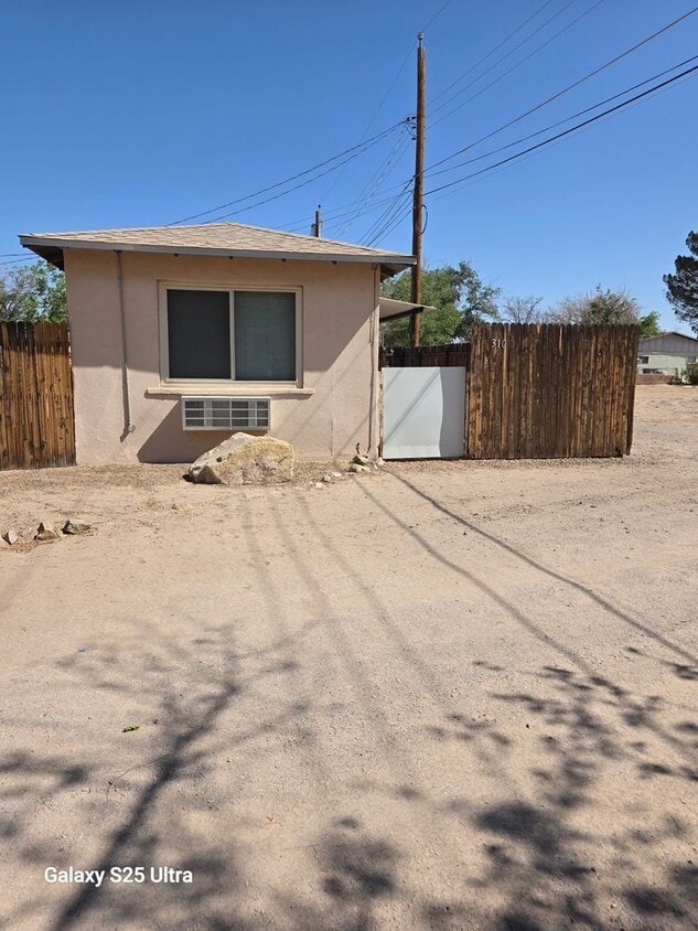 Primary Photo - Small Studio Home for Rent