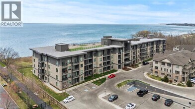 Building Photo - 35 Southshore Cres Building Photo - 35 Southshore Cres