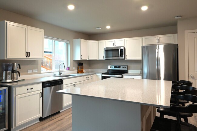 Foto del edificio - 15117 Prescott Lp SE