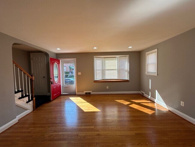 Foto del edificio - 5006 Lindsay Rd
