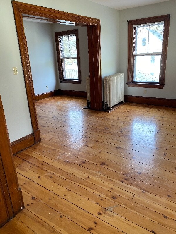 Building Photo - 7 E Main St
