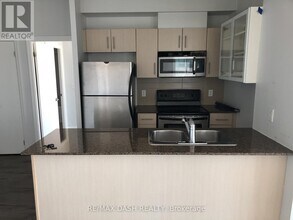 Building Photo - 12 Yonge St