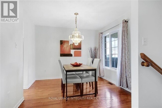 Building Photo - 77 Daventry Crescent