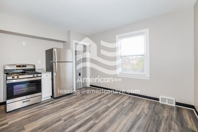 Foto del edificio - 12901 Kadel Ave