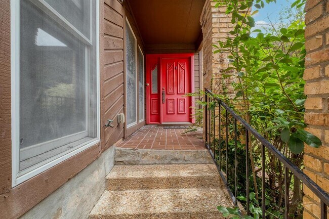 Building Photo - 8141 Forest Mesa Dr