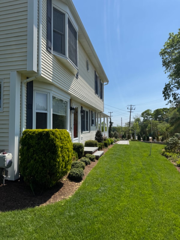 Building Photo - 647 Frenchtown Rd