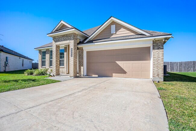 Building Photo - 8302 Tourmaline Wy