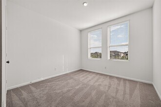 Building Photo - 5558 Amber Brook Ln