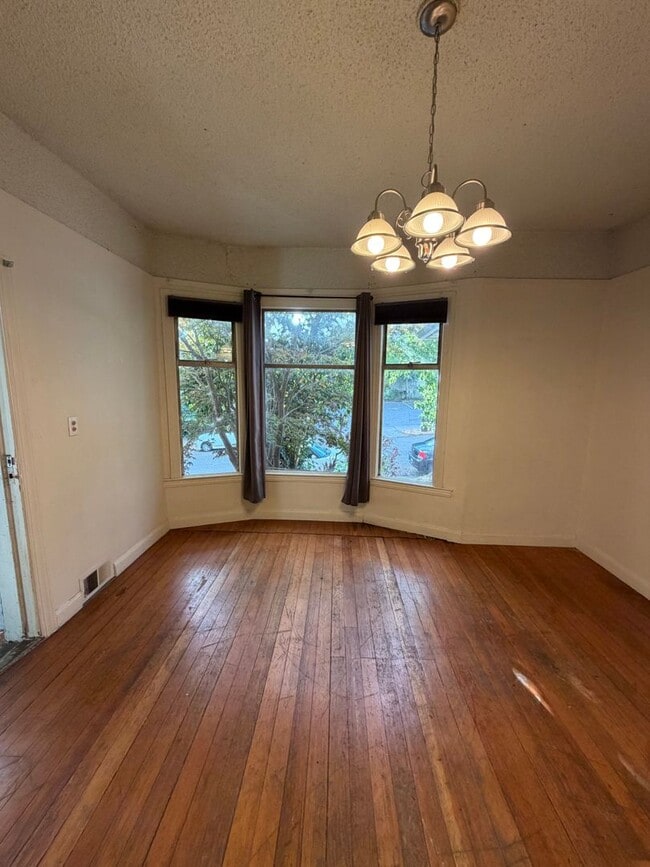 Photo - 208-216 10th Ave Apartment