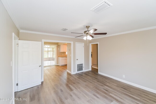 Building Photo - 4553 Revelstoke Dr