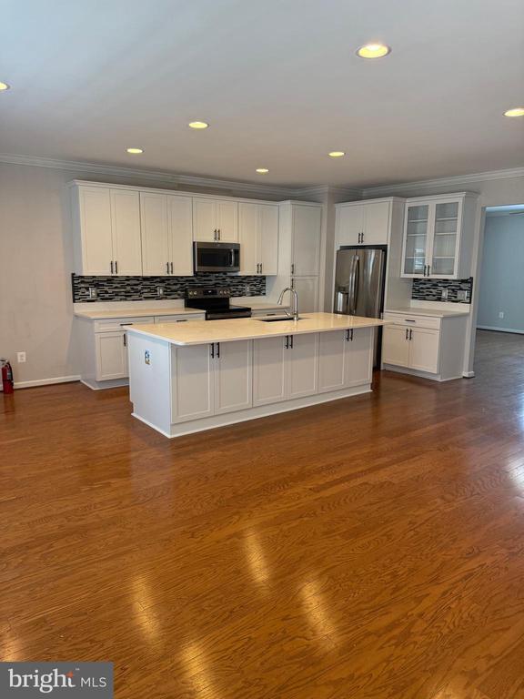 Building Photo - 113 Blackford Dr