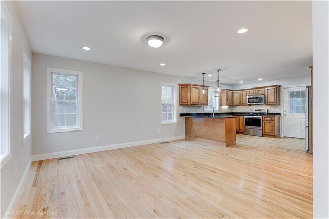 Foto del edificio - 110 Coldbrook Rd