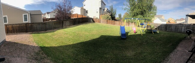 Foto del edificio - 8711 Silver Glen Dr