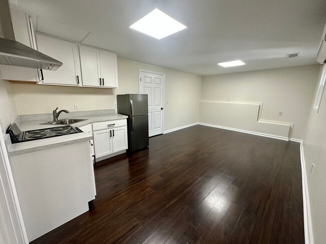 Building Photo - 546 Matthew Dr