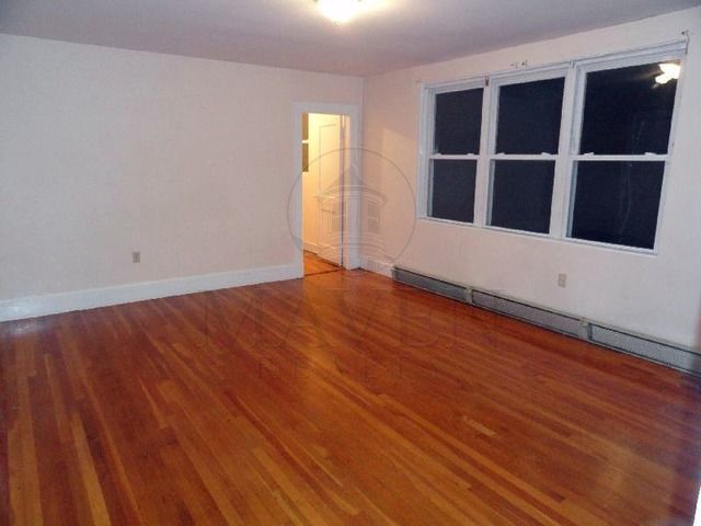 Building Photo - 402 Highland Ave