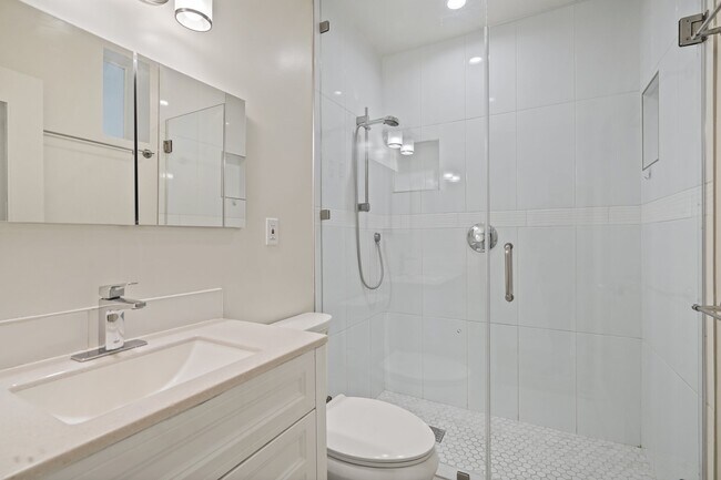 Foto del edificio - 5943 Carlton Way