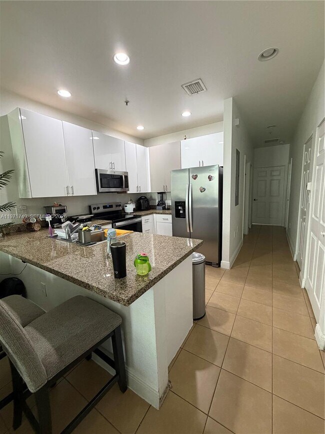 Foto del edificio - 977 SW 147th Ave