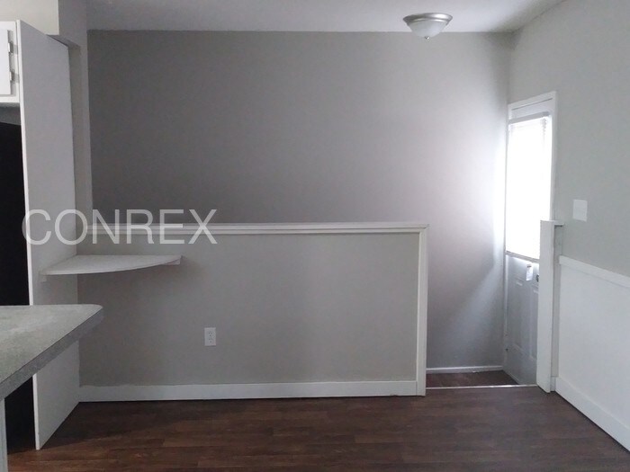 Building Photo - Newly Renovated Home!