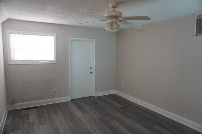 Building Photo - 5551 Force Rd