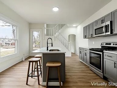 Building Photo - 1167 E Whittier St