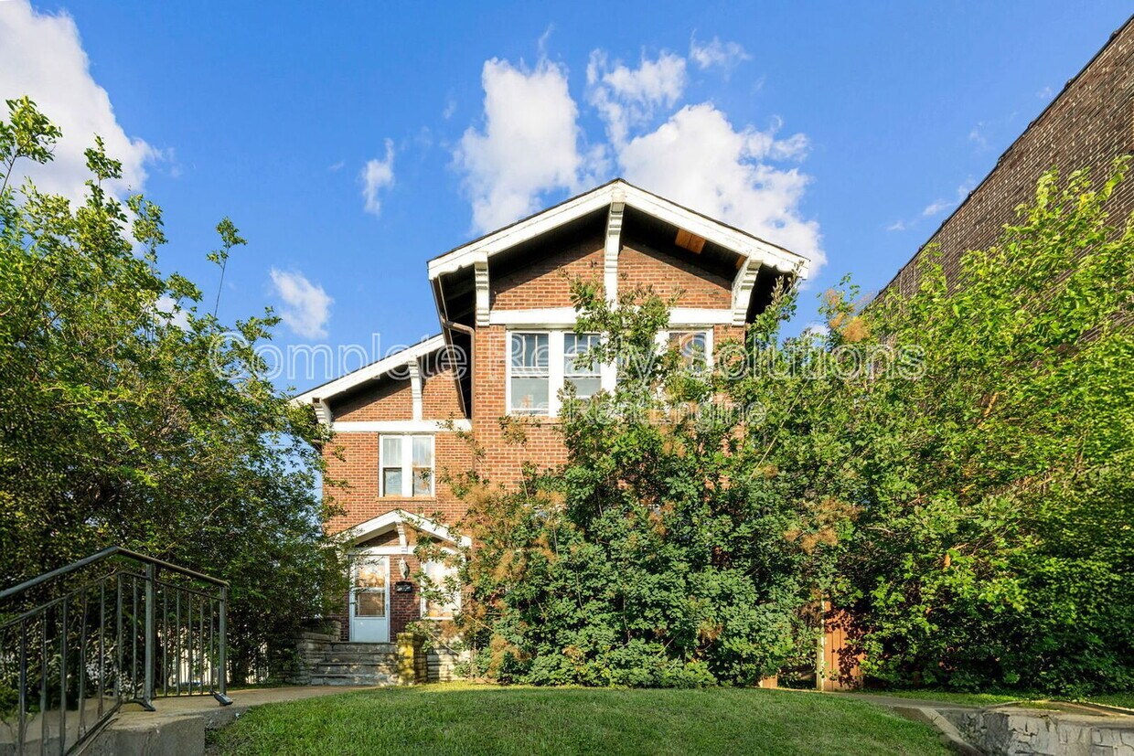 Foto principal - 3948 S Grand Blvd
