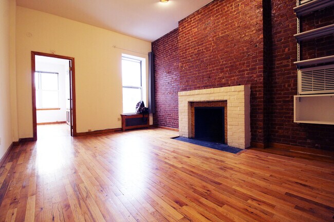 Foto del edificio - 123 W 77th St