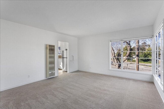 Building Photo - 1545 8th St