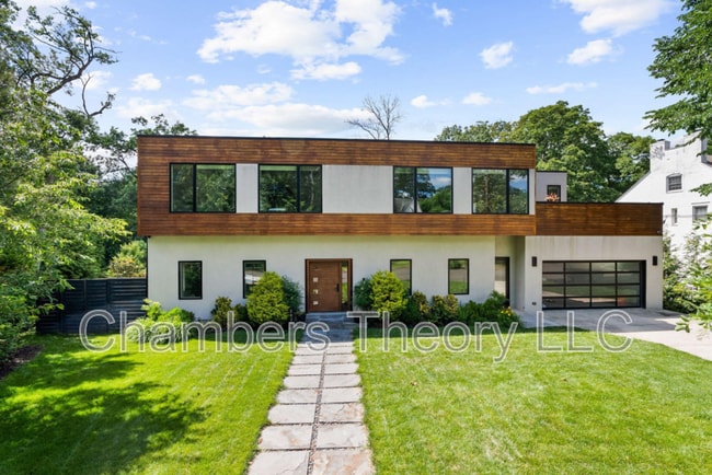 Building Photo - 3820 Argyle Terrace NW