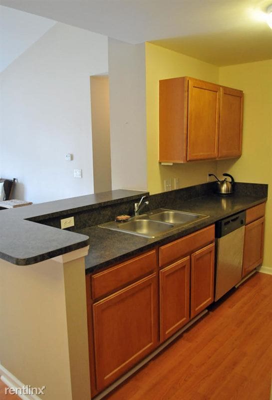 Building Photo - 3 br, 2 bath Condo - 1320 Addington Ln