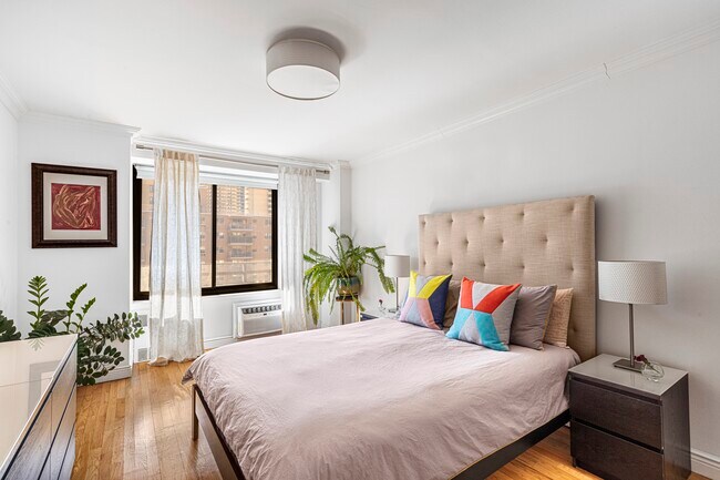 Building Photo - Central Park West 1-BR with Balcony