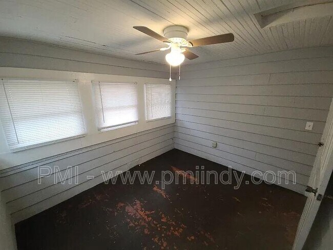 Foto del edificio - 2407 E 16th St