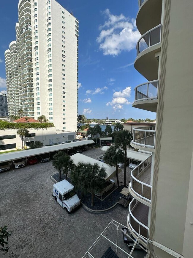 20191 E Country Club Dr Unit 403, Aventura, FL 33180 Condo for Rent